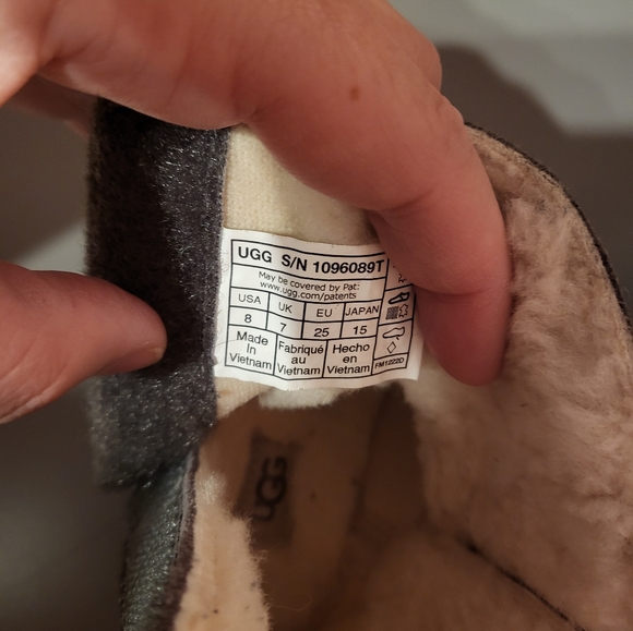 Toddler Uggs - Picture 4 of 4